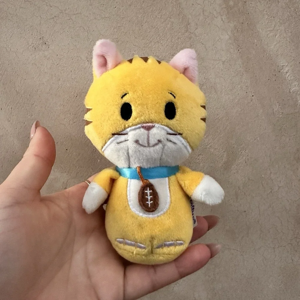 Hallmark Itty Bitty Yellow Kitten Cat Football 5